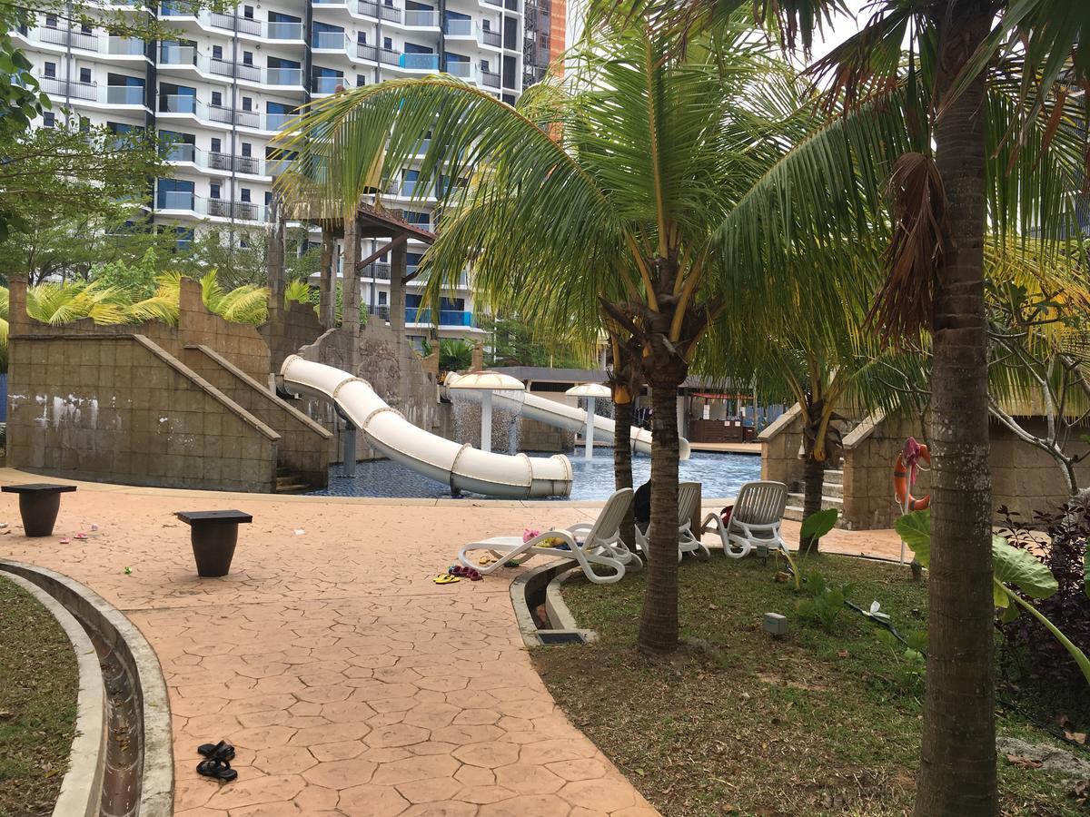 Private Unit @ Sg Resort Residences Kuantan Exterior photo